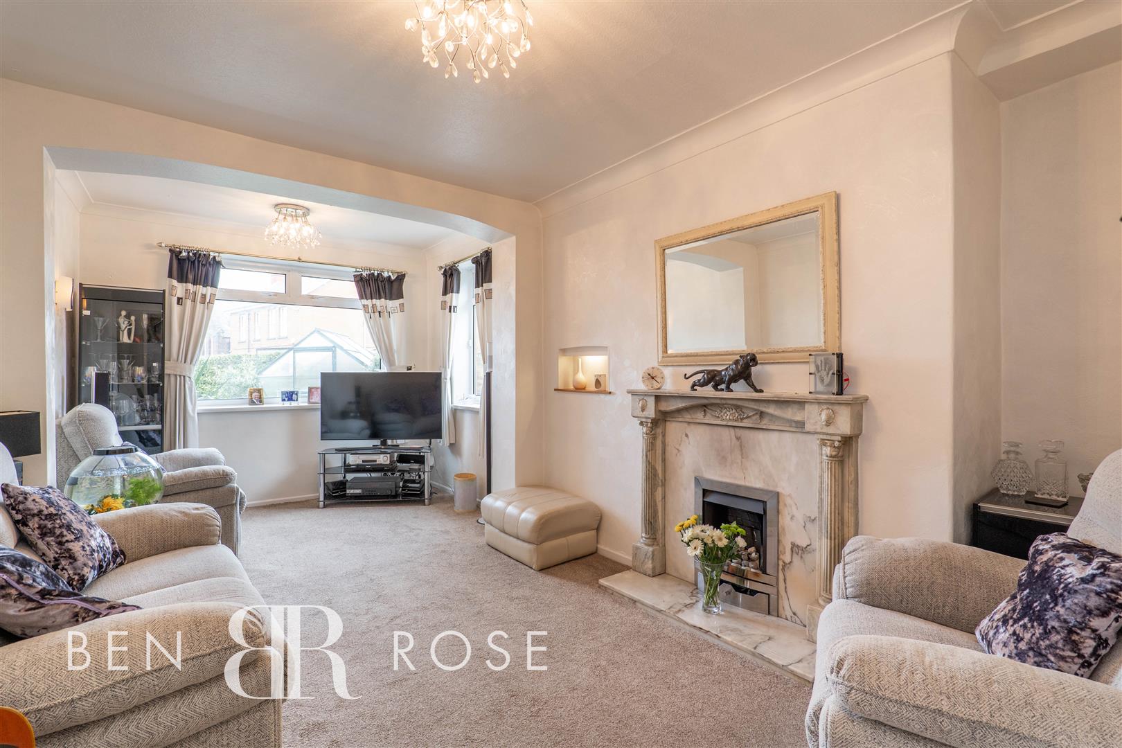 3 bed property in Brownedge Road, Preston